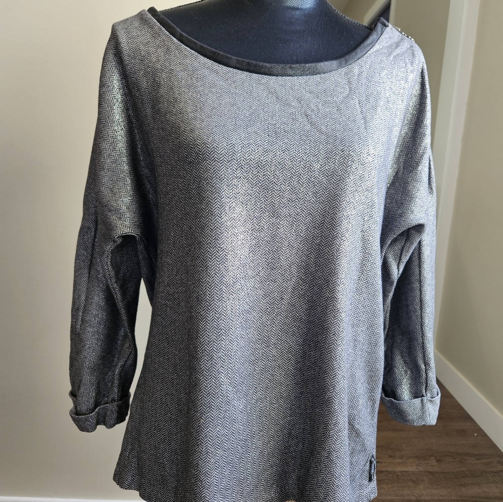 Maison Scotch metallic sweater size 3 (M/L)